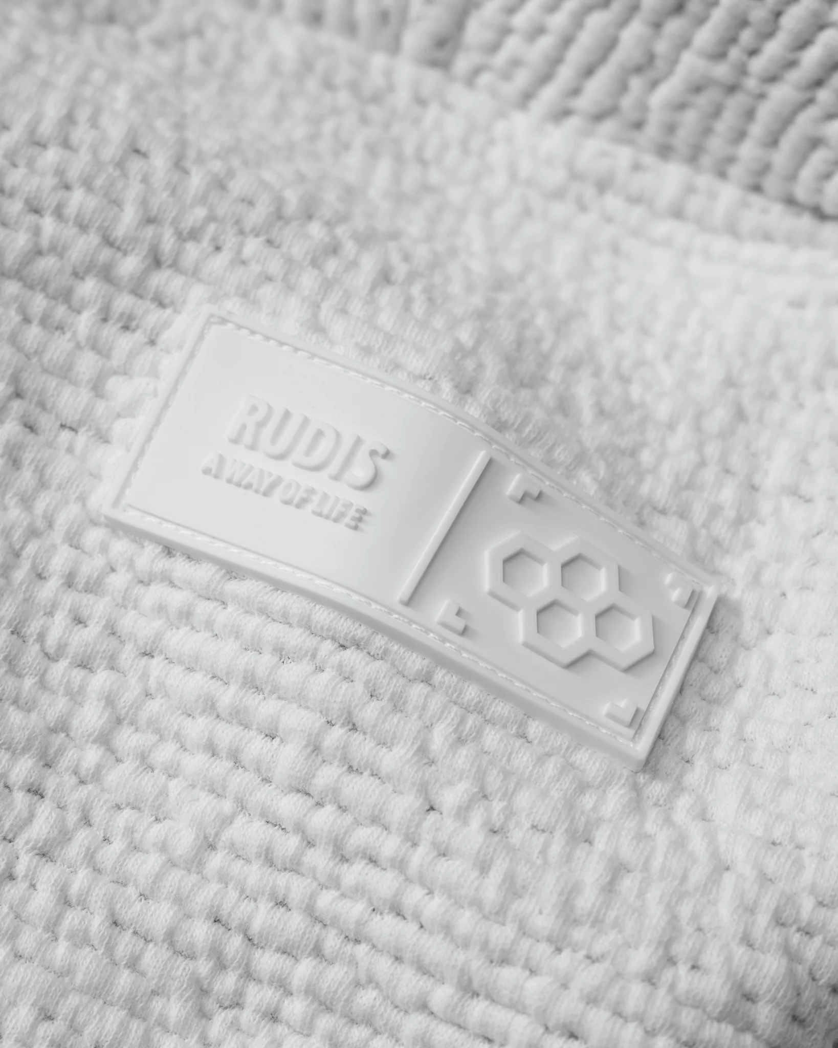 RUDIS Women's Quilt Full Zip - Image 2