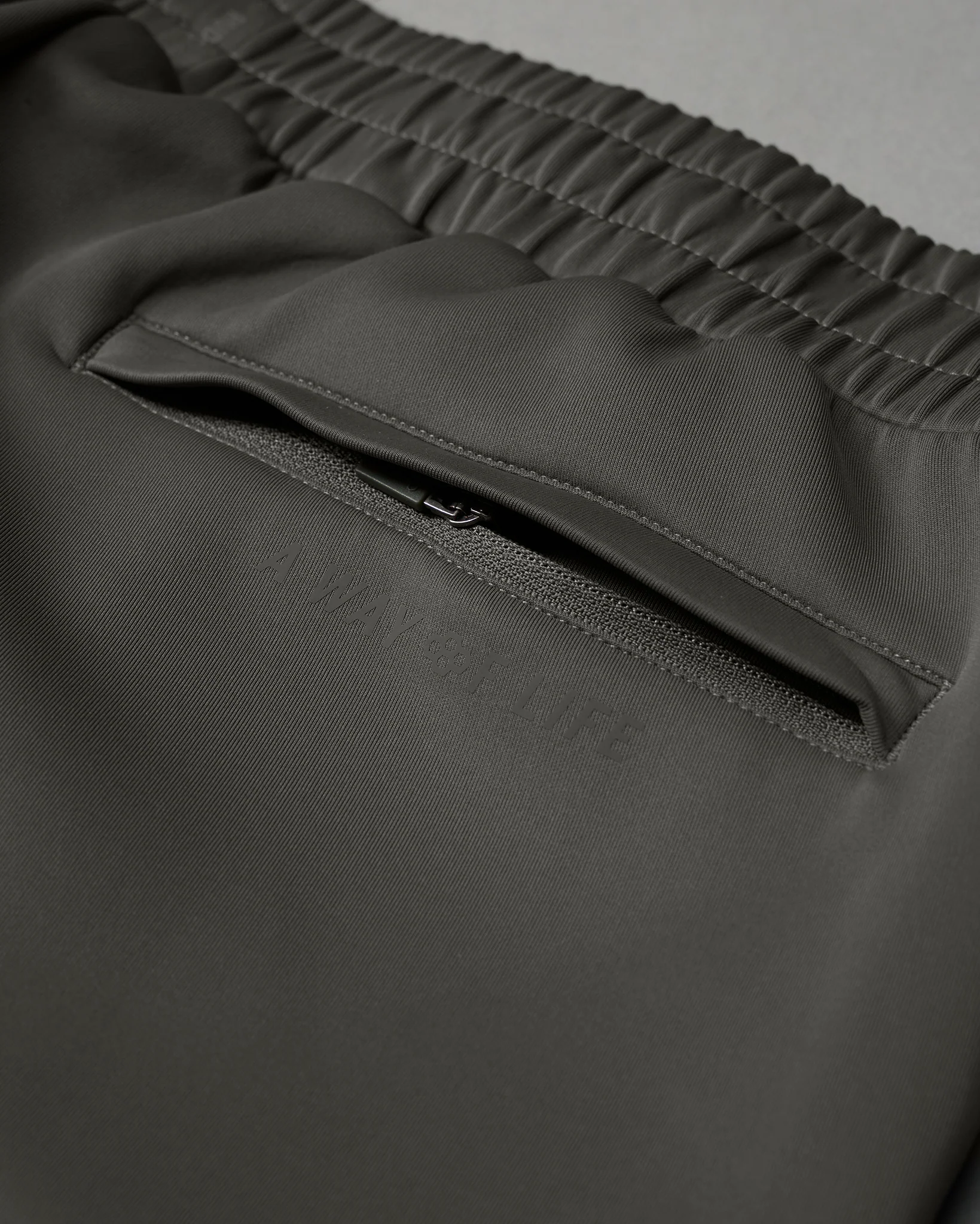 USA COOL-FEEL Jogger - Image 10